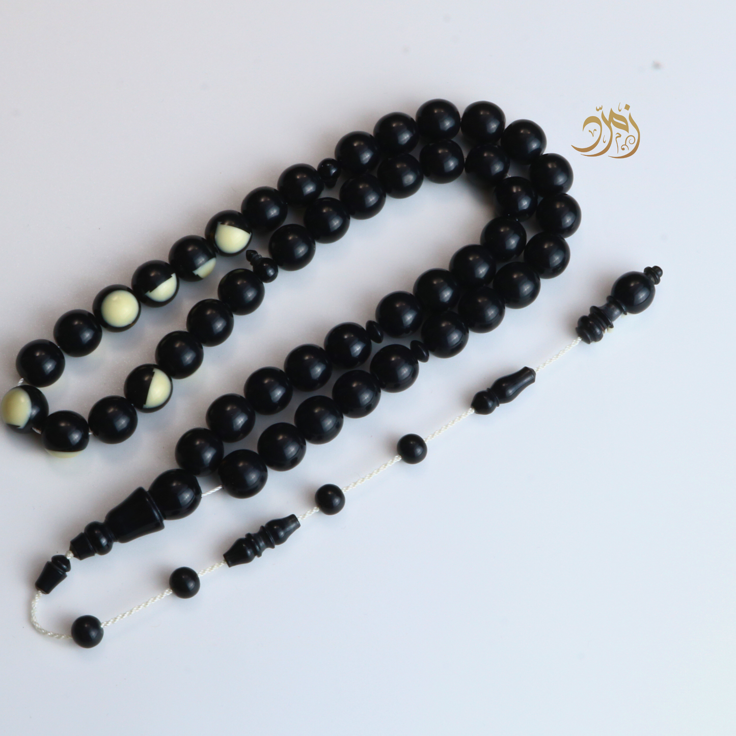 سبحة من طابة بلياردو  جديد اسود و أبيض– 47 خرزة دائري