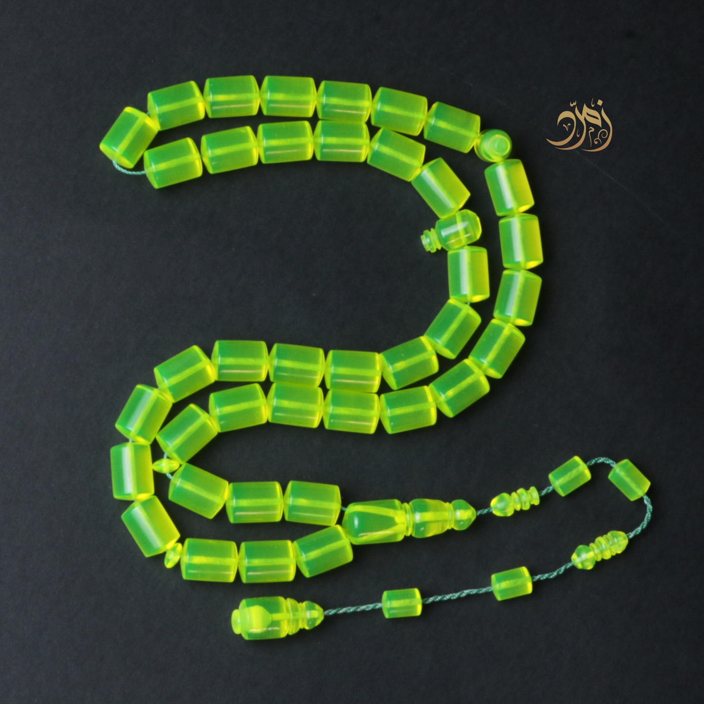 سبحة كاست أخضر شفافة - خرز دائري أو برميلي