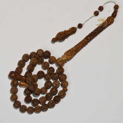 سبحة خشب كوك طبيعي منقوش يدويًا – 43 خرزة دائري