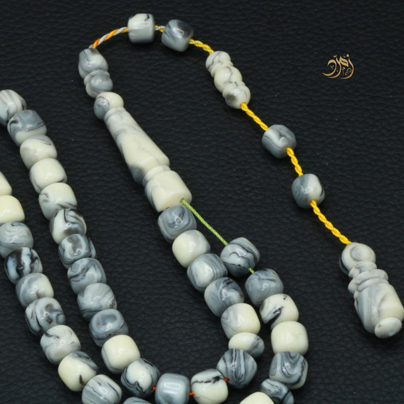 سبحة بكلايت أبيض و سكني – 3 أشكال خرز – 99 خرزة