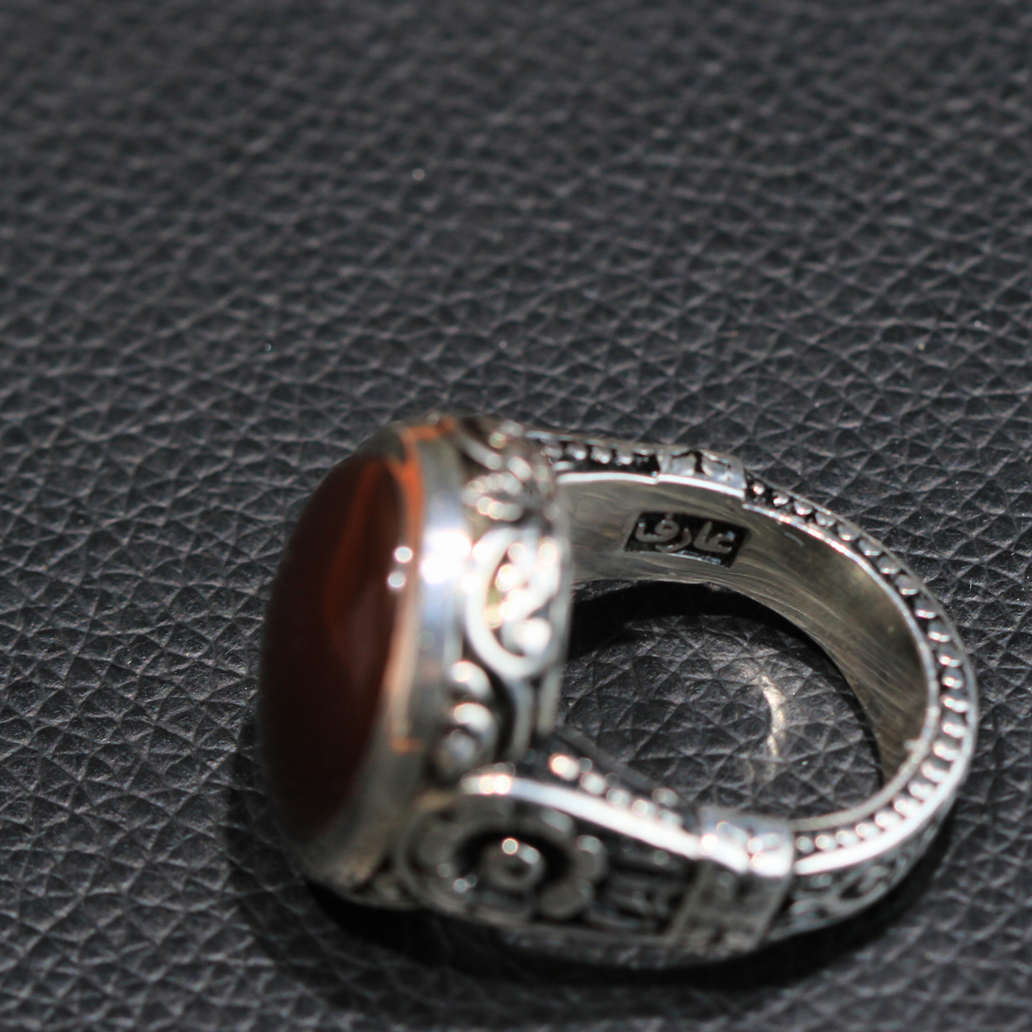 خاتم سلجوقي عقيق يماني كبدي طبيعي صياغة عارف