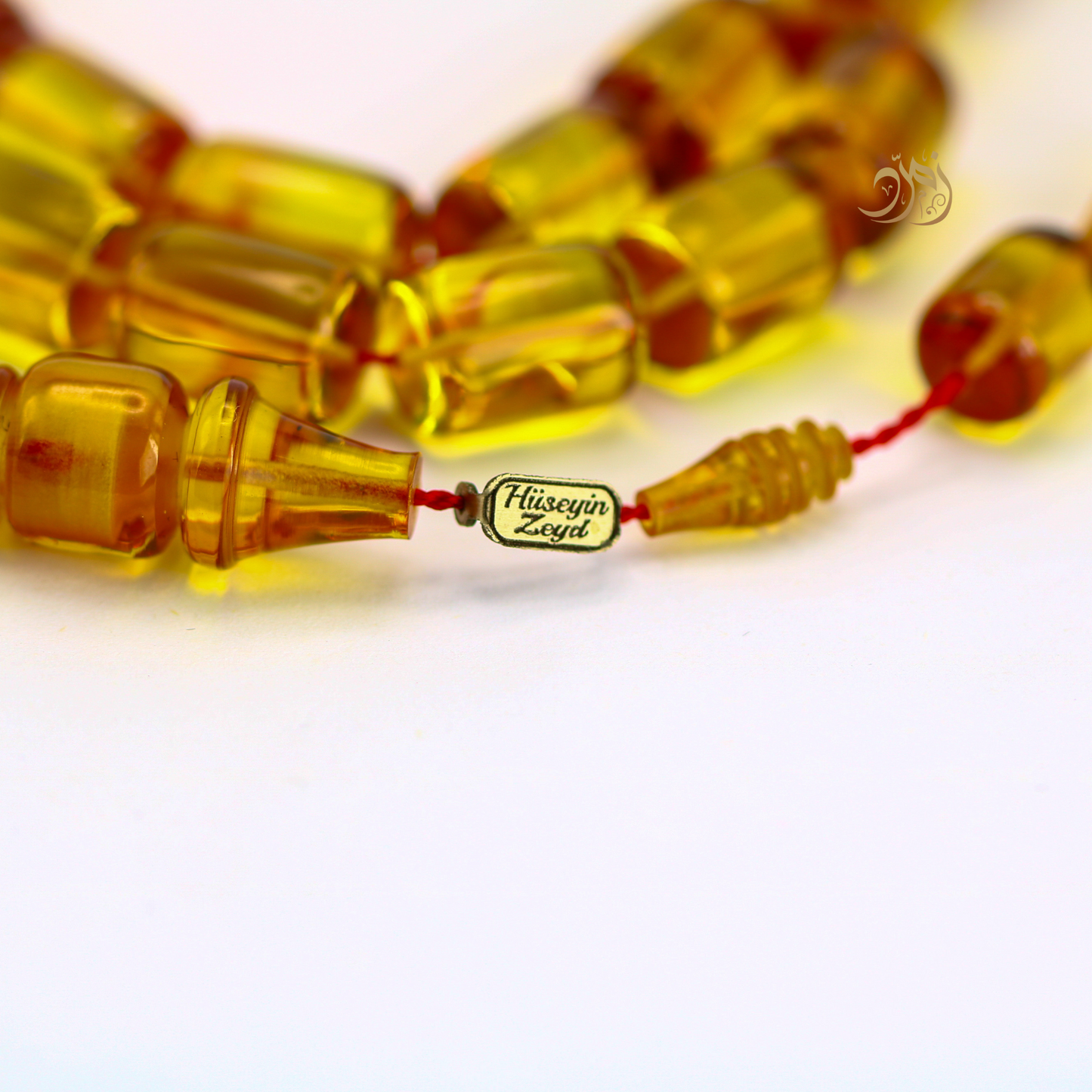 سبحة فاتوران عسلي – خام ناصر فيدان وخراطة الأسطة حسين زايد (45 خرزة)