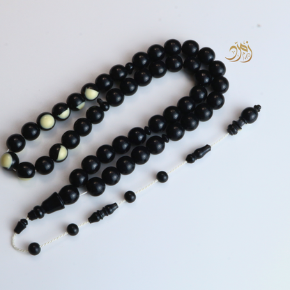 سبحة من طابة بلياردو  جديد اسود و أبيض– 47 خرزة دائري