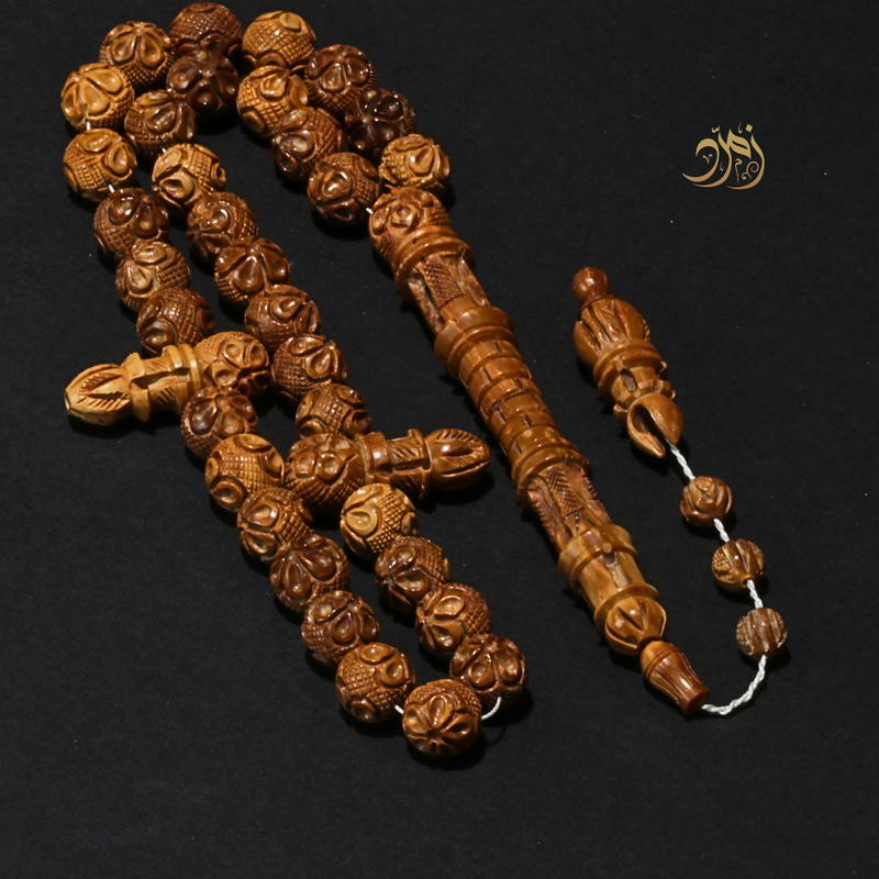 سبحة خشب كوك طبيعي منقوش يدويًا – 33 خرزة دائري