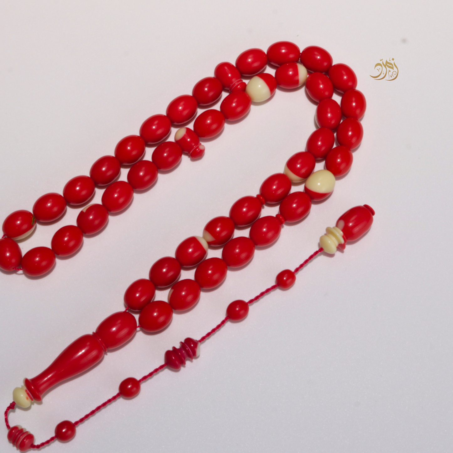 سبحة من طابة بلياردو جديد  احمر و ابيض - 43 خرزة - بيض حمام