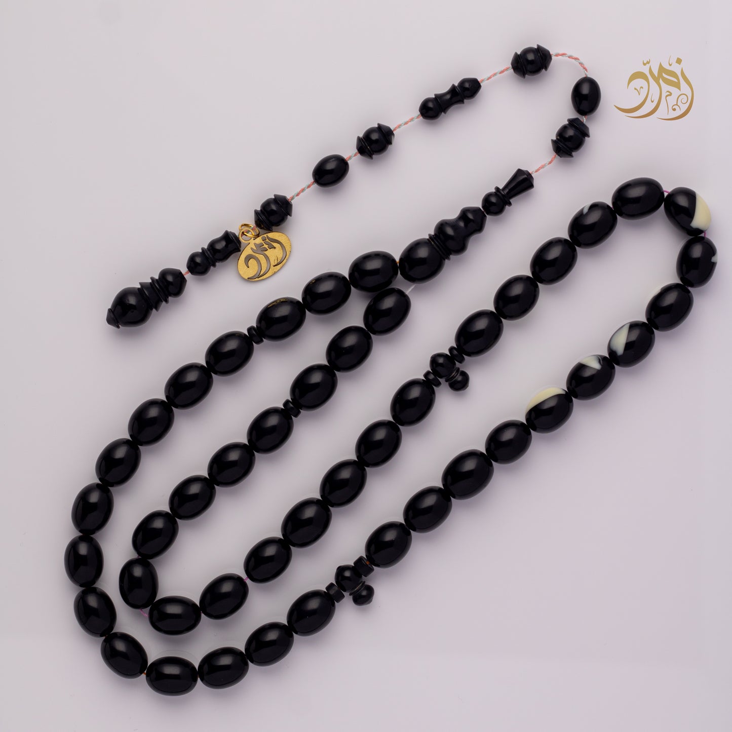 سبحة من طابة بلياردو  جديد اسود + شاهد سبير – 45 خرزة بيض حمام