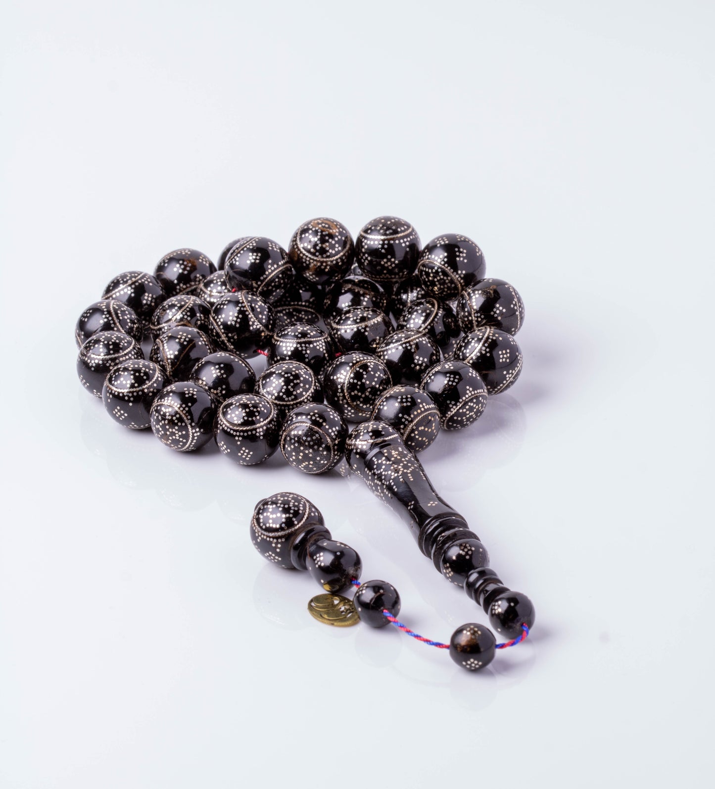 سبحة يسر طبيعي مطعم بالفضة 33 خرزة دائري